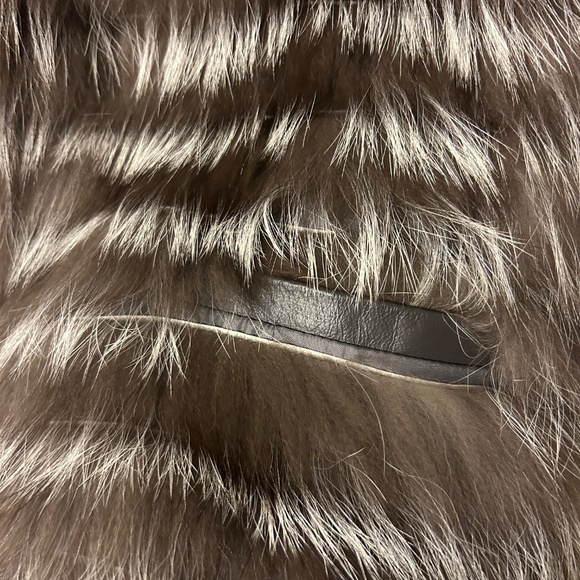 Luxury Blue Duck Silver Fox Vest - Picture 3 of 6